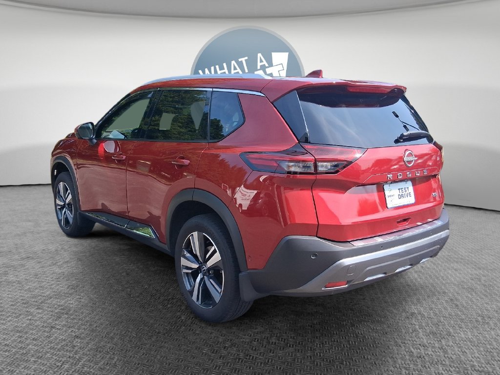 Used 2023 Nissan Rogue SL w/ SL Premium Package FWD image 6