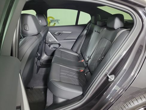 Used 2024 BMW 530i xDrive w/ Premium Package AWD/4WD image 10