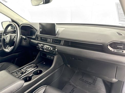 Used 2024 Honda Pilot Elite image 46