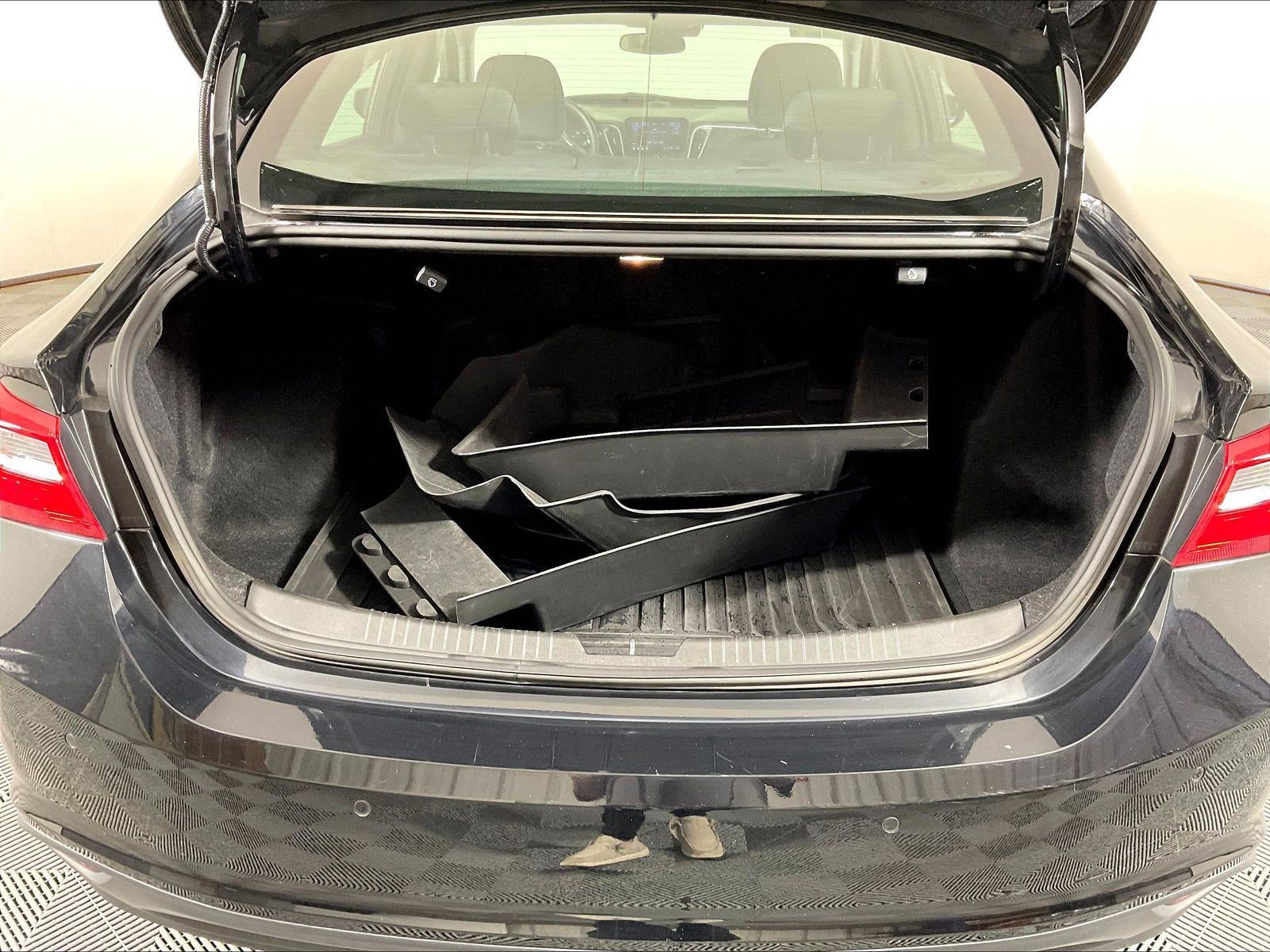 Used 2024 Chevrolet Malibu LS w/ LPO, Floor Liner Package FWD image 35