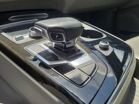 Used 2018 Audi Q7 3.0T Prestige AWD/4WD image 28