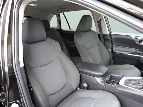 Certified 2025 Toyota RAV4 XLE AWD/4WD image 23