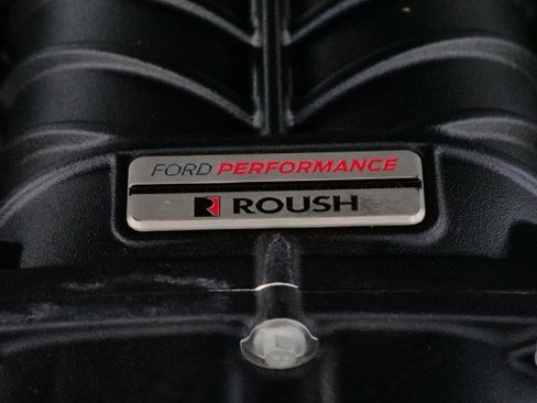 Used 2021 Ford Mustang GT Premium w/ Equipment Group 401A image 3