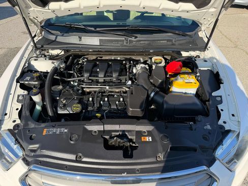 Used 2016 Ford Taurus SEL FWD image 23