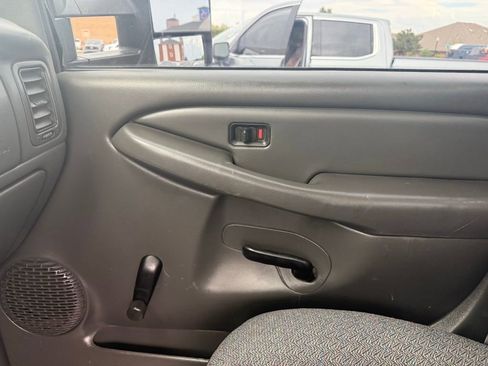 Used 2007 GMC Sierra 2500 W/T RWD image 21