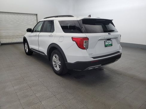 Used 2023 Ford Explorer XLT w/ Equipment Group 202A image 5
