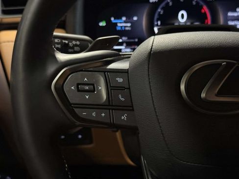 Used 2025 Lexus LX 600 4WD w/ Interior Upgrade Package image 16