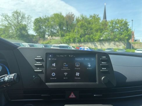 New 2026 Hyundai Elantra Sport FWD image 21