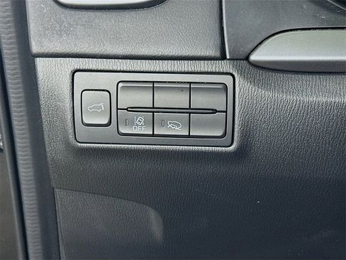 Used 2023 MAZDA CX-9 Touring image 22