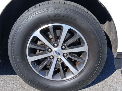 Used 2019 Ford Expedition XLT w/ Equipment Group 201A image 8