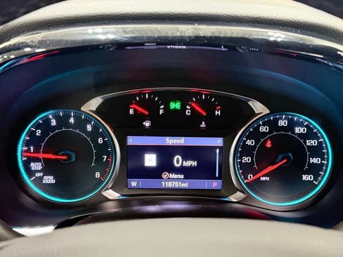 Used 2023 Chevrolet Traverse LT w/ LT Premium Package AWD/4WD image 19