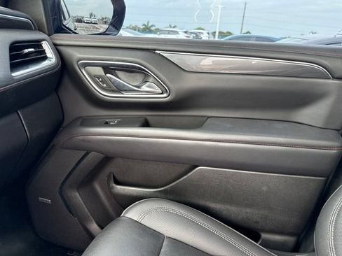Used 2023 Chevrolet Suburban RST w/ Luxury Package RWD image 12