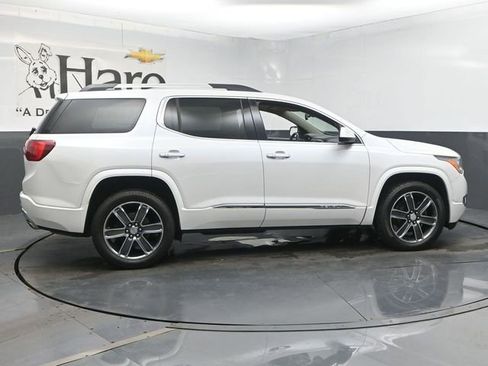 Used 2019 GMC Acadia Denali w/ Technology Package FWD image 37