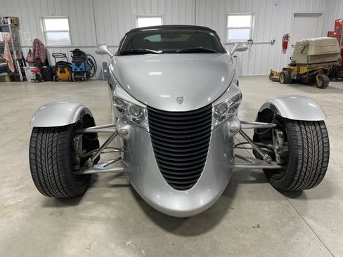 Used 2000 Plymouth Prowler image 2