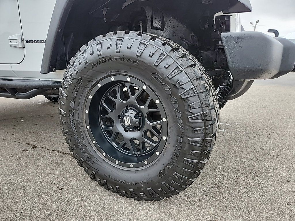 Used 2017 Jeep Wrangler Sport AWD/4WD image 3