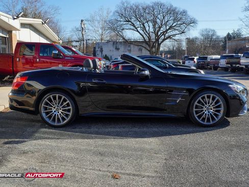 Used 2018 Mercedes-Benz SL 550 image 8
