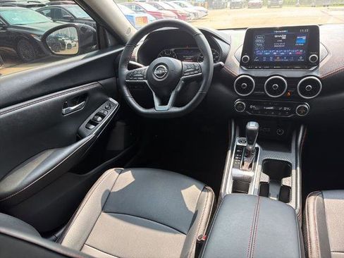 Certified 2025 Nissan Sentra SR w/ SR Premium Package FWD image 8