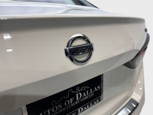 Used 2022 Nissan Altima 2.5 SR FWD image 21