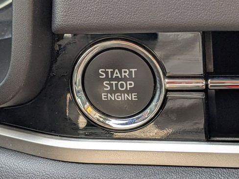 Used 2024 Mitsubishi Outlander SE image 31