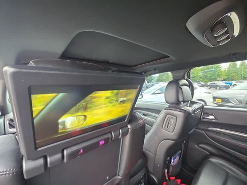 Used 2018 Dodge Durango R/T w/ Technology Group AWD/4WD image 15