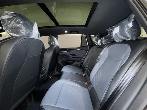 New 2026 Volkswagen Tiguan SE R-Line image 19