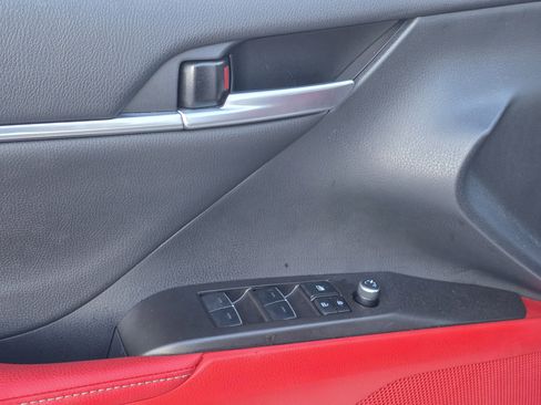 Used 2024 Toyota Camry XSE w/ Navigation Package image 10