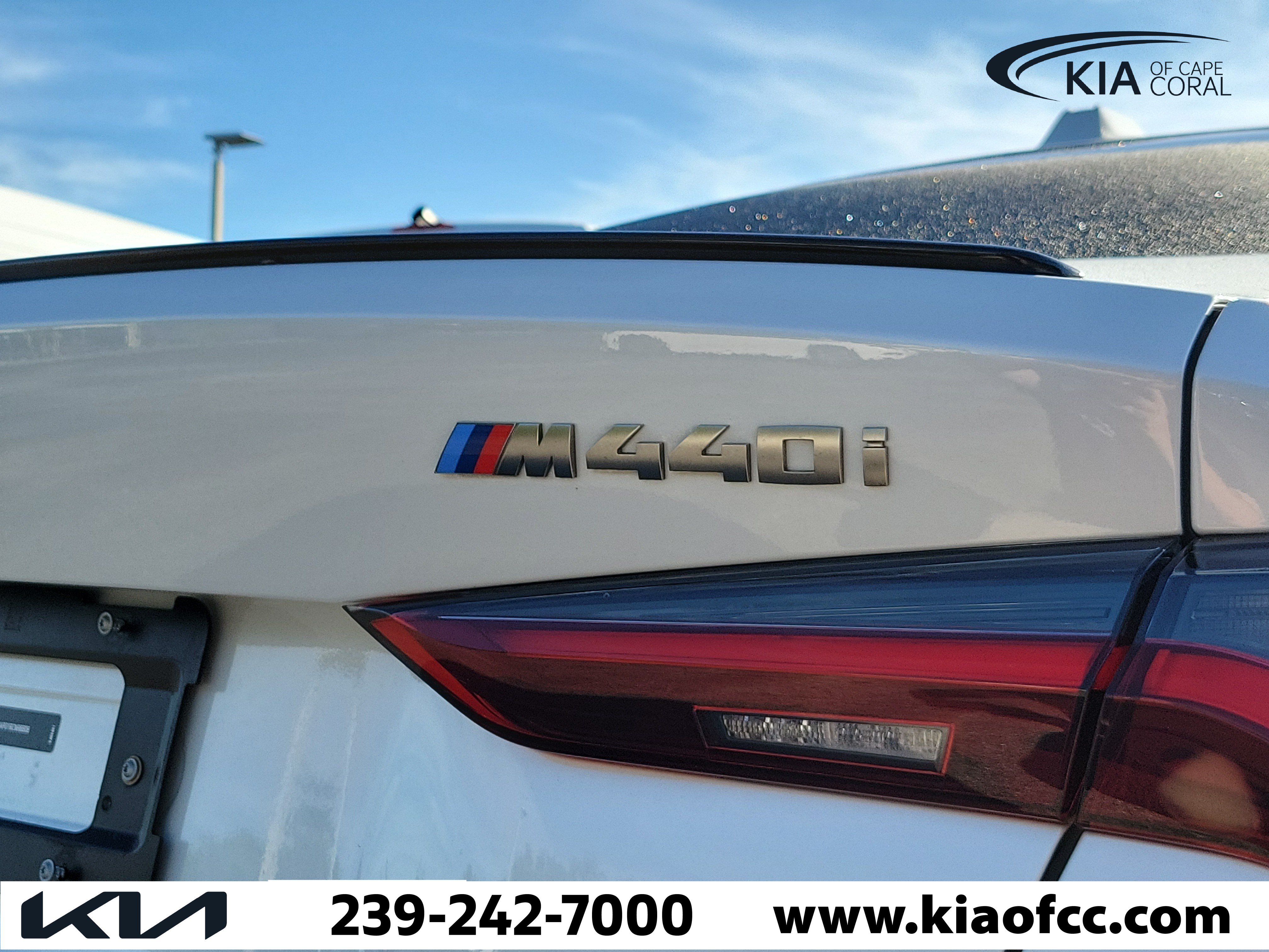 Used 2024 BMW M440i Coupe w/ Premium Package RWD image 10