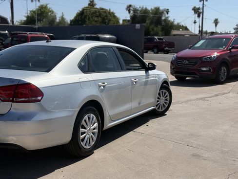 Used 2014 Volkswagen Passat 1.8T S image 10