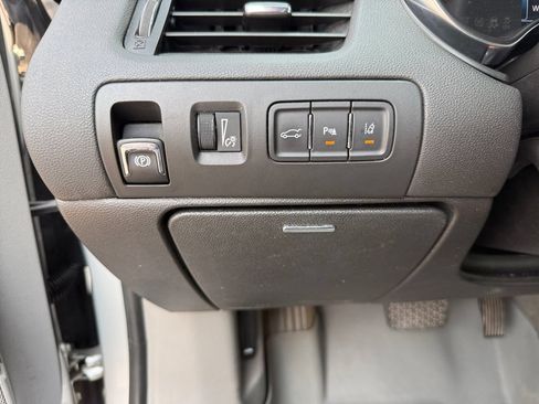 Used 2017 Chevrolet Impala Premier FWD image 26