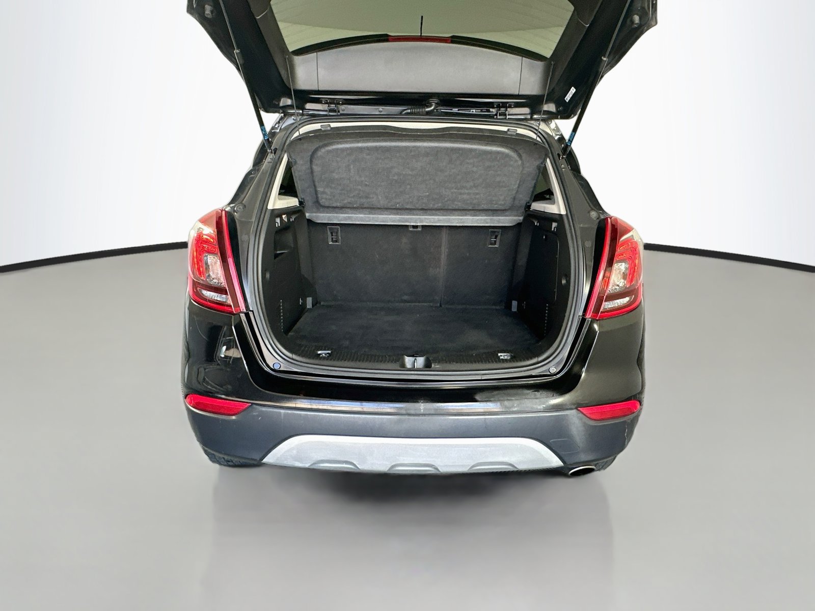 Used 2019 Buick Encore Preferred w/ Safety Package FWD image 29