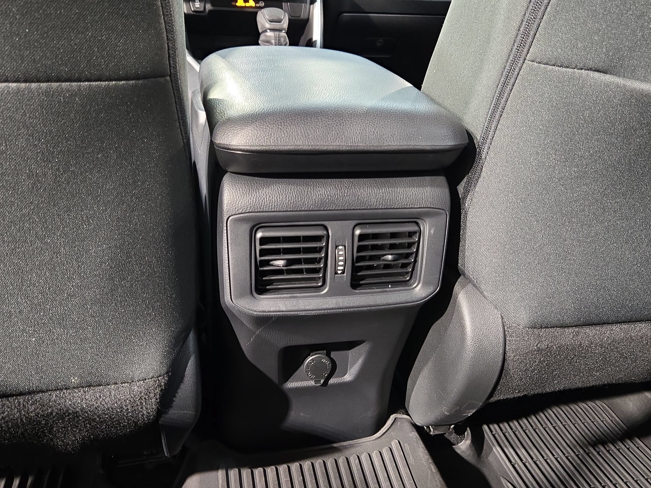 Certified 2024 Toyota RAV4 LE AWD/4WD image 36