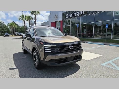 Used 2026 Nissan Kicks SV w/ Cold Weather Package FWD image 18