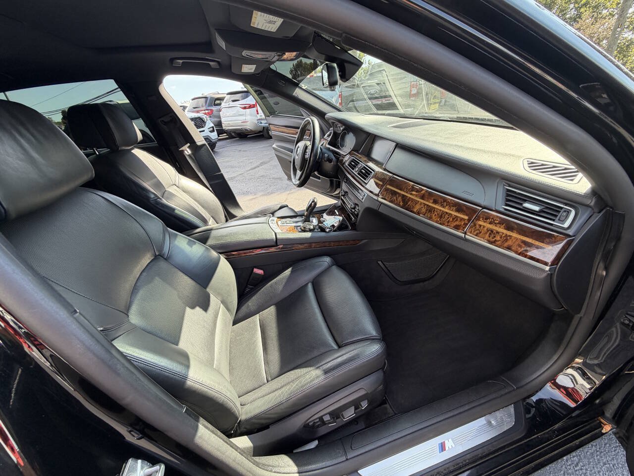 Used 2014 BMW 750Li RWD image 11