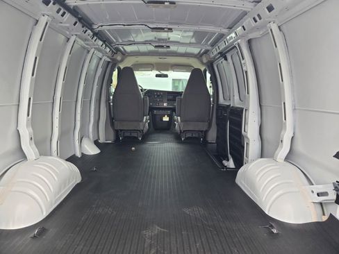 New 2025 Chevrolet Express 2500 w/ Enhanced Convenience Package image 14