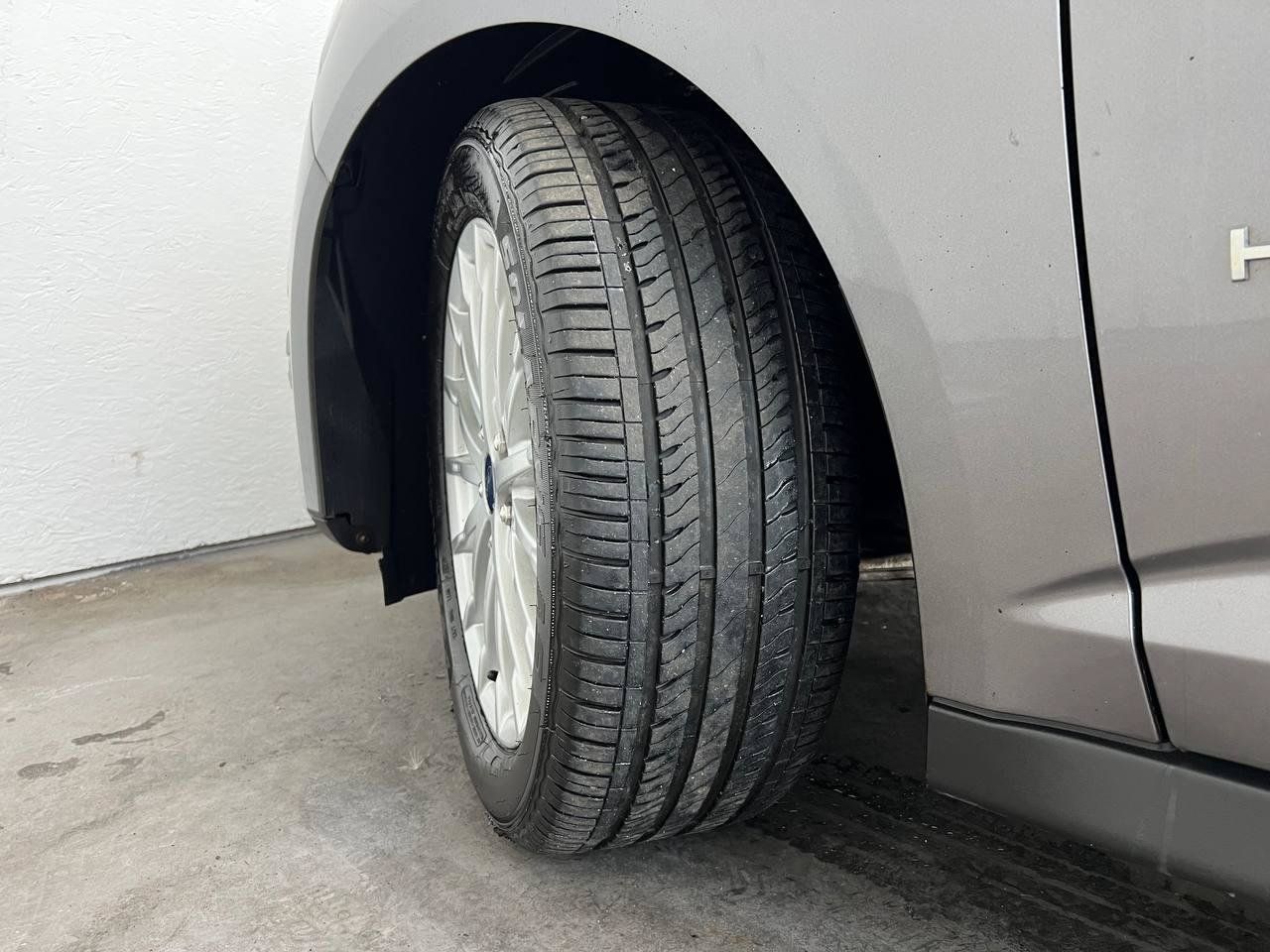 Used 2014 Ford C-MAX SEL w/ Equipment Group 302A FWD image 27