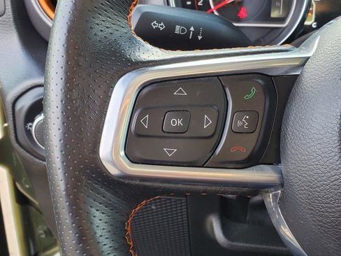 Used 2022 Jeep Gladiator Mojave w/ Cold Weather Group image 11