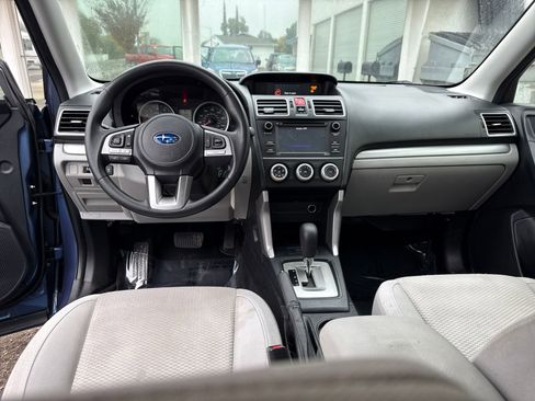 Used 2017 Subaru Forester 2.5i w/ Alloy Wheel Package image 12