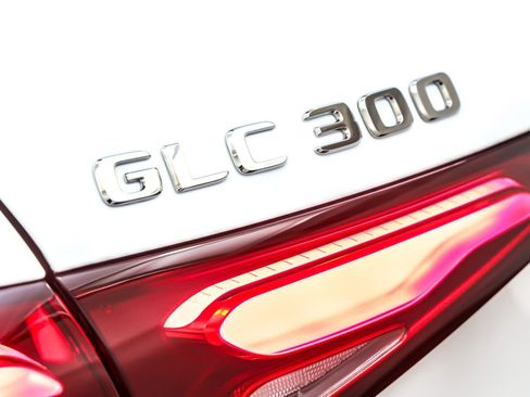 New 2026 Mercedes-Benz GLC 300 image 9