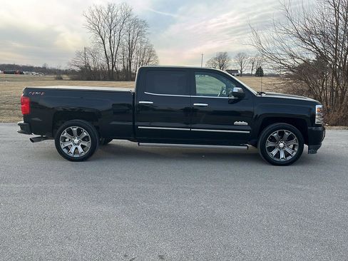 Used 2018 Chevrolet Silverado 1500 High Country image 6
