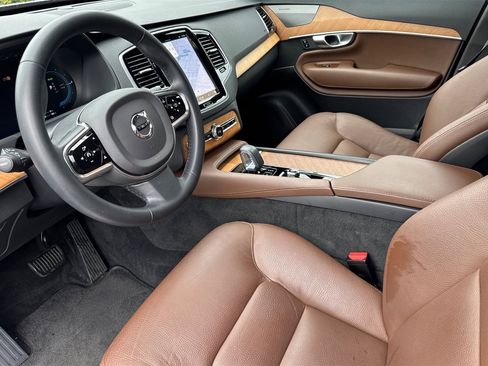 Certified 2023 Volvo XC90 T8 Plus image 13