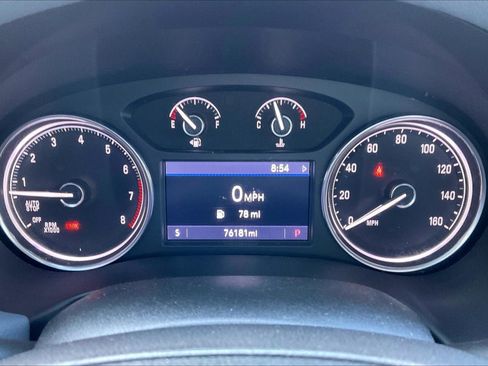 Used 2020 Buick Enclave Essence image 20