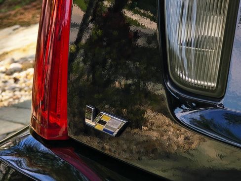 Used 2009 Cadillac STS V image 8