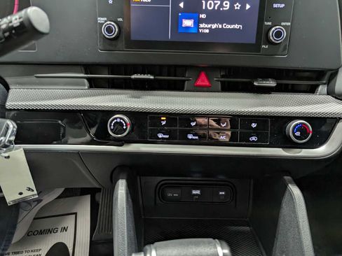 Certified 2023 Kia Sportage LX image 31