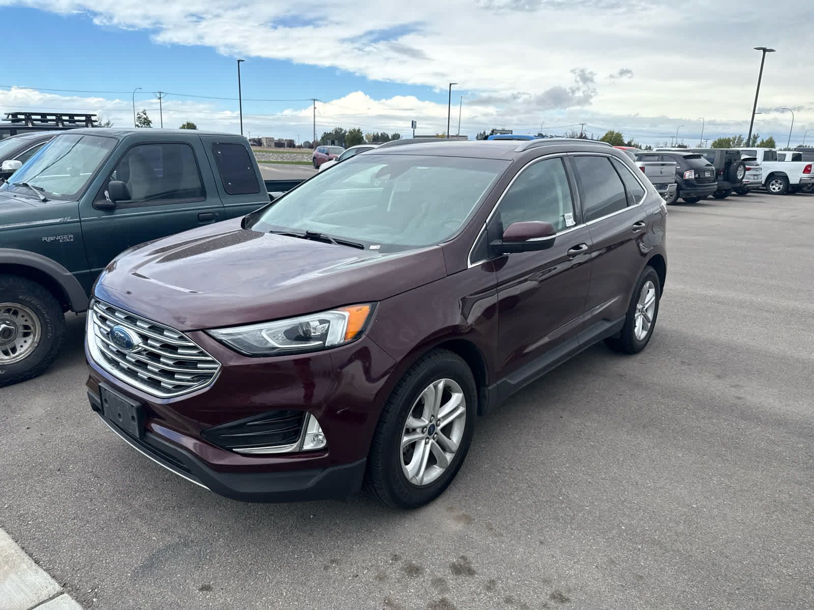 Used 2020 Ford Edge SEL AWD/4WD image 2