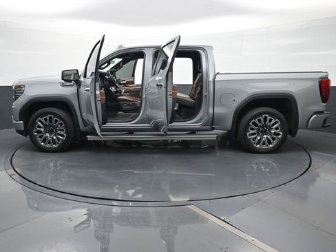 Used 2025 GMC Sierra 1500 Denali Ultimate AWD/4WD image 28