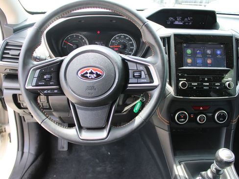 Used 2023 Subaru Crosstrek 2.0i Premium AWD/4WD image 12