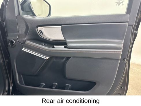 Used 2025 Ford Expedition Active AWD/4WD image 20