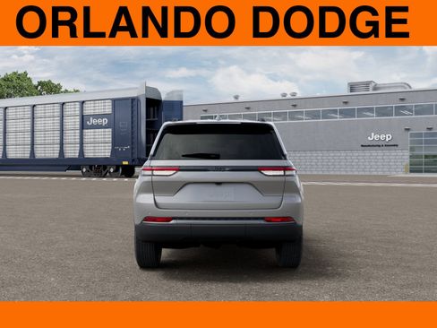New 2026 Jeep Grand Cherokee Altitude RWD image 7