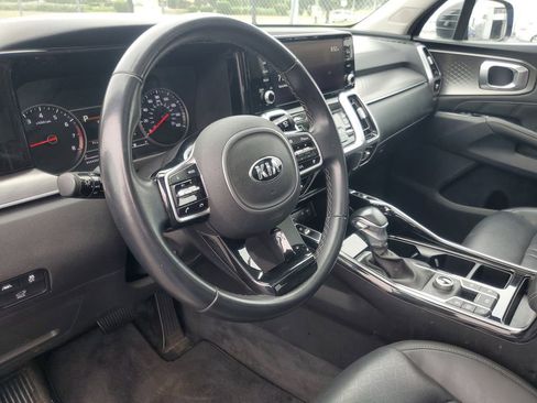 Used 2021 Kia Sorento SX image 19