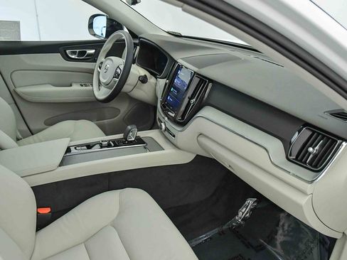 Certified 2025 Volvo XC60 T8 Plus w/ Protection Package Premier image 16